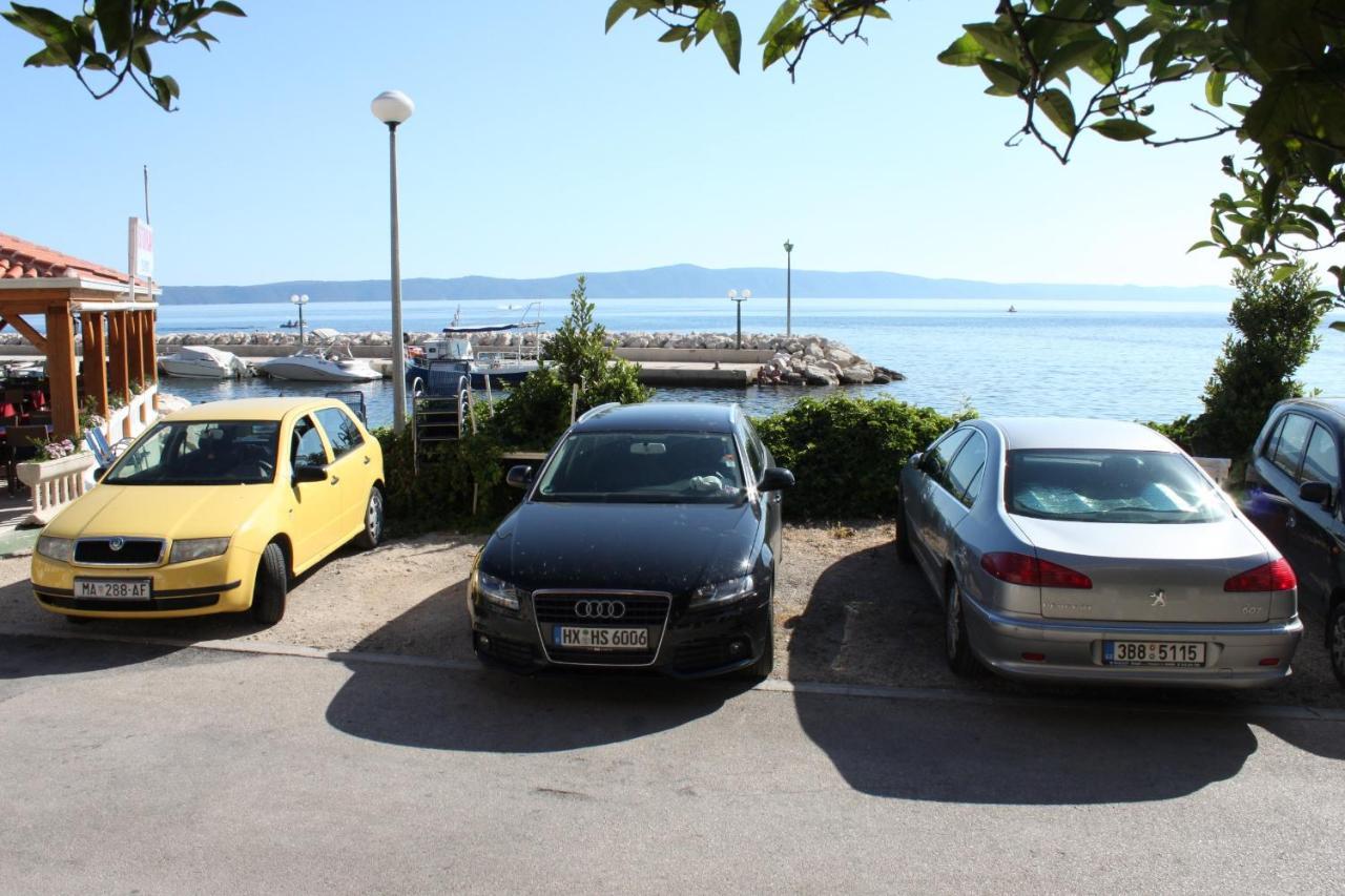 Apartments By The Sea Podgora, Makarska - 6788 Exterior foto